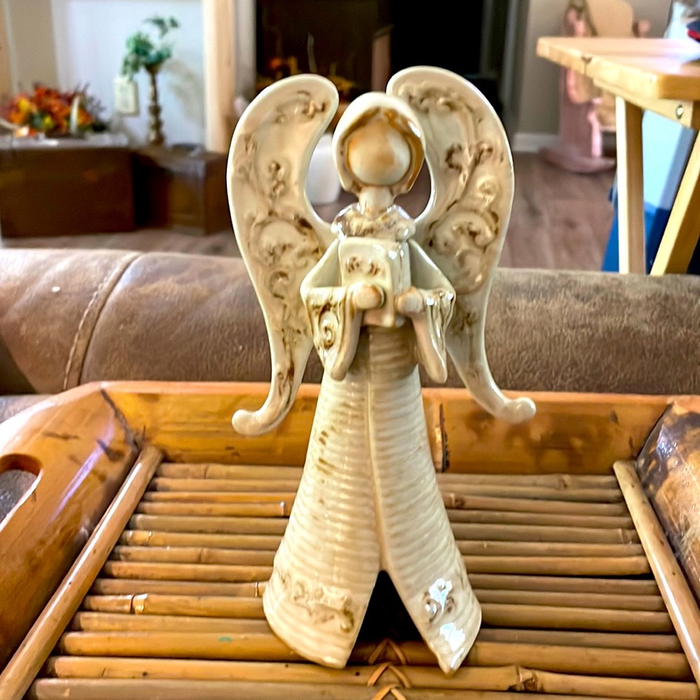 Prefect bronze coloring angel. For Christmas or all occasions ceramic.